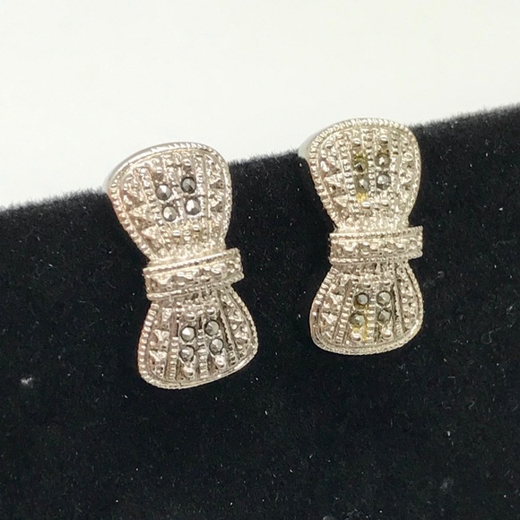 Vintage Jewelry - VTG Silver Marcasite Clip On Earrings